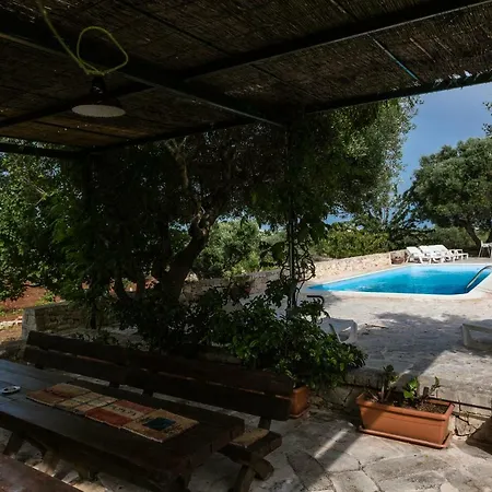 Trullo Dimora Della Valle 4* Locorotondo