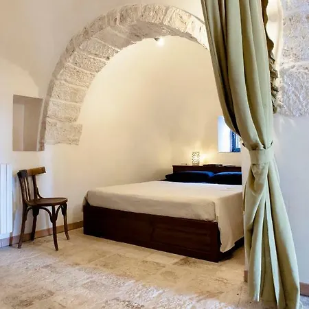 בית הארחה Trullo Dimora Della Valle לוקורוטונדו